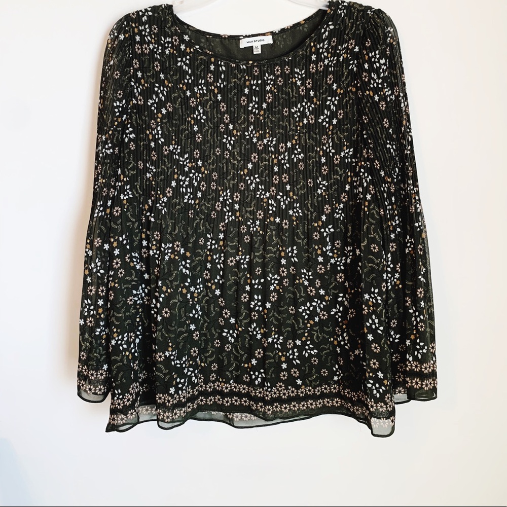 Max Studio Green Floral Top